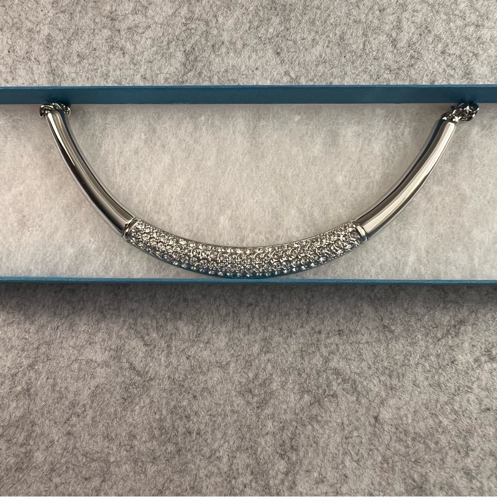 TOUCHSTONE CRYSTAL by Swarovski, White Collar Necklace, NEW. Item # 3947NF.